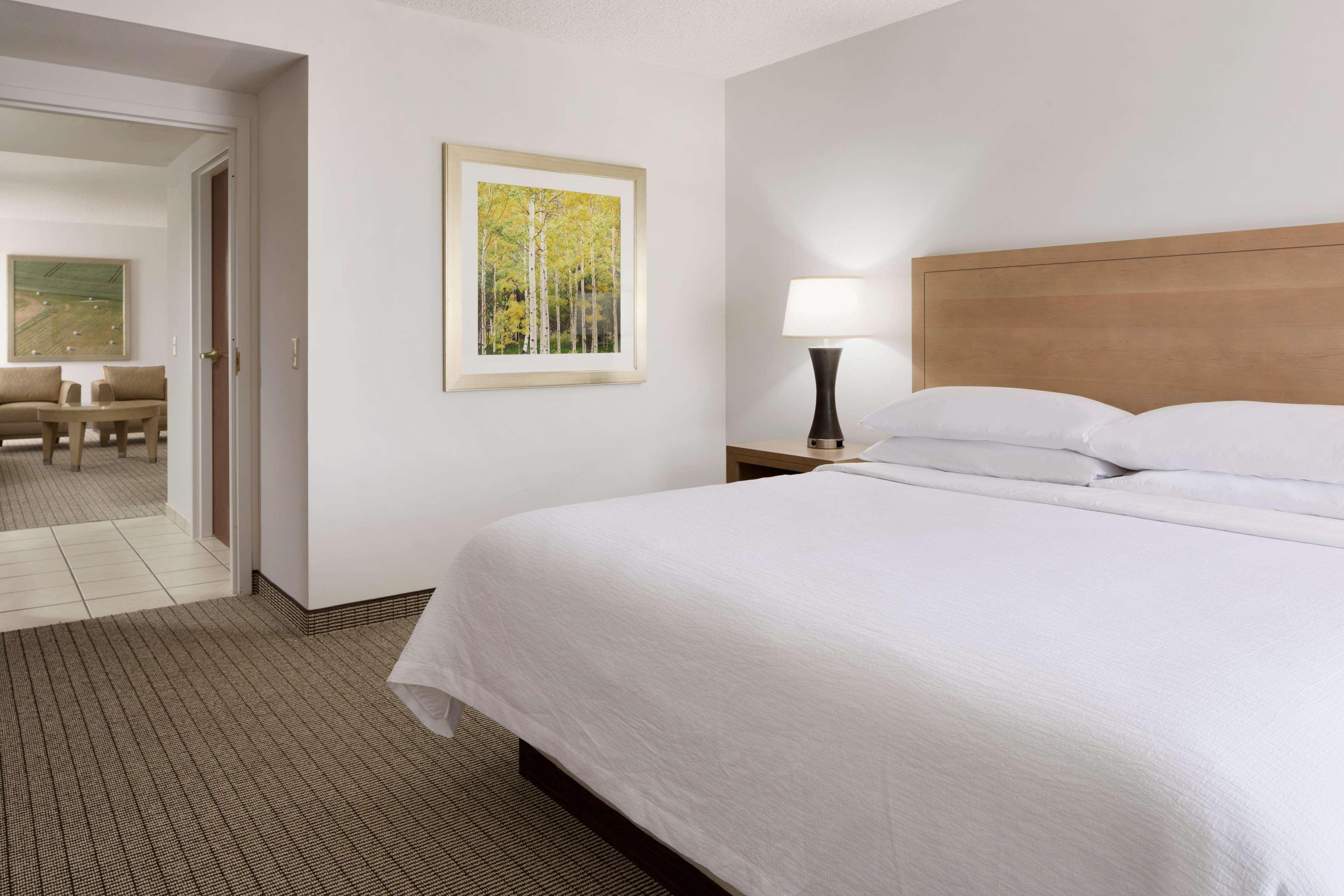 Embassy Suites By Hilton Denver International Airport Εξωτερικό φωτογραφία
