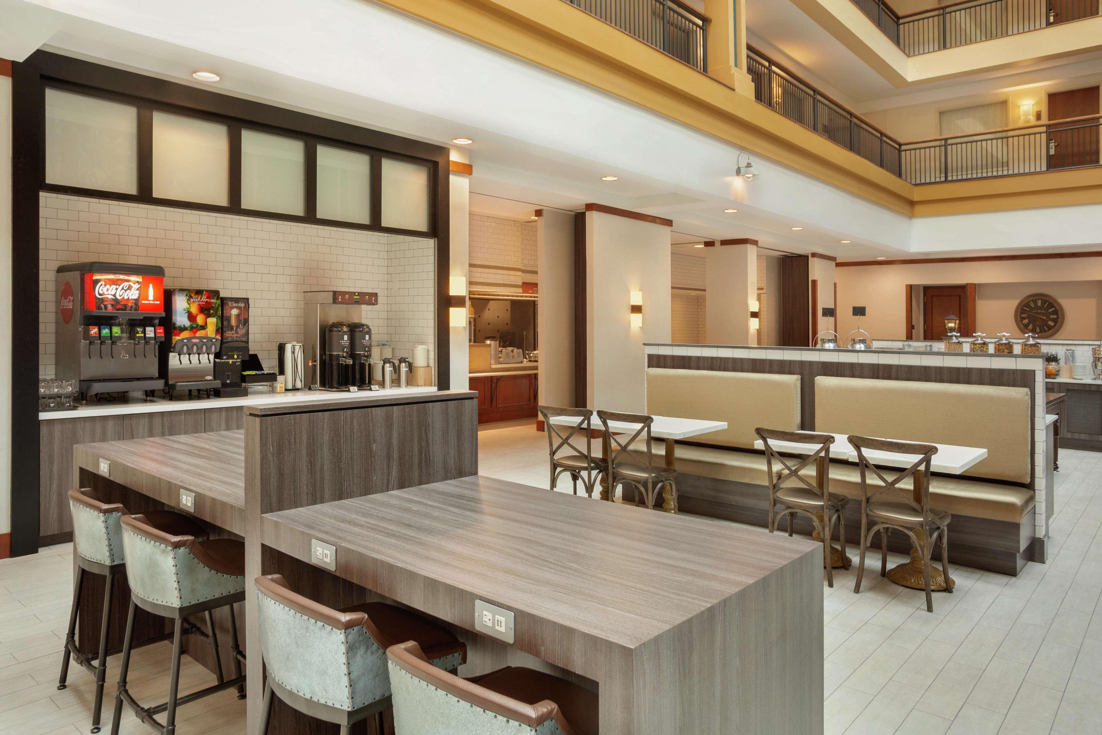 Embassy Suites By Hilton Denver International Airport Εξωτερικό φωτογραφία