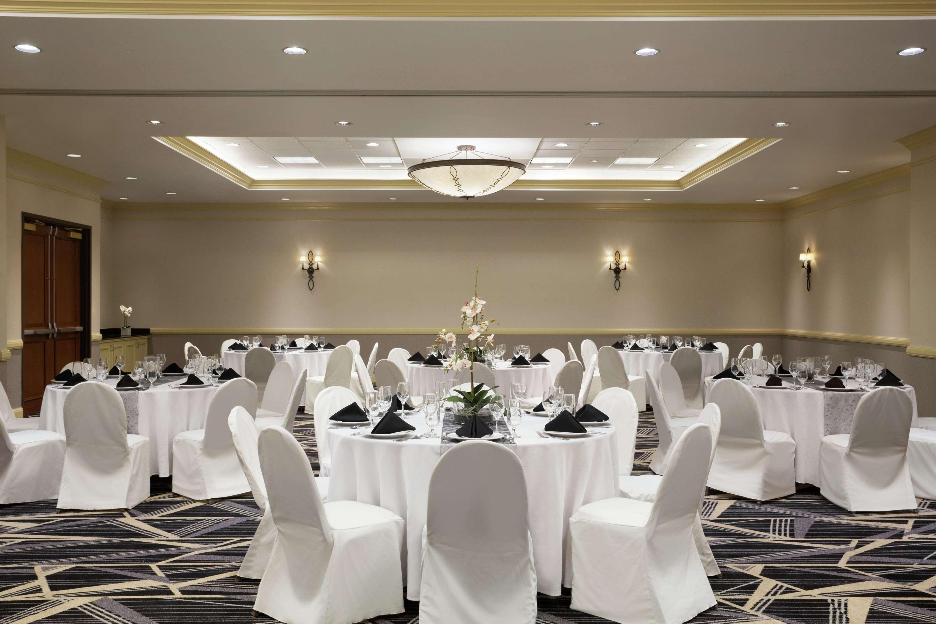 Embassy Suites By Hilton Denver International Airport Εξωτερικό φωτογραφία