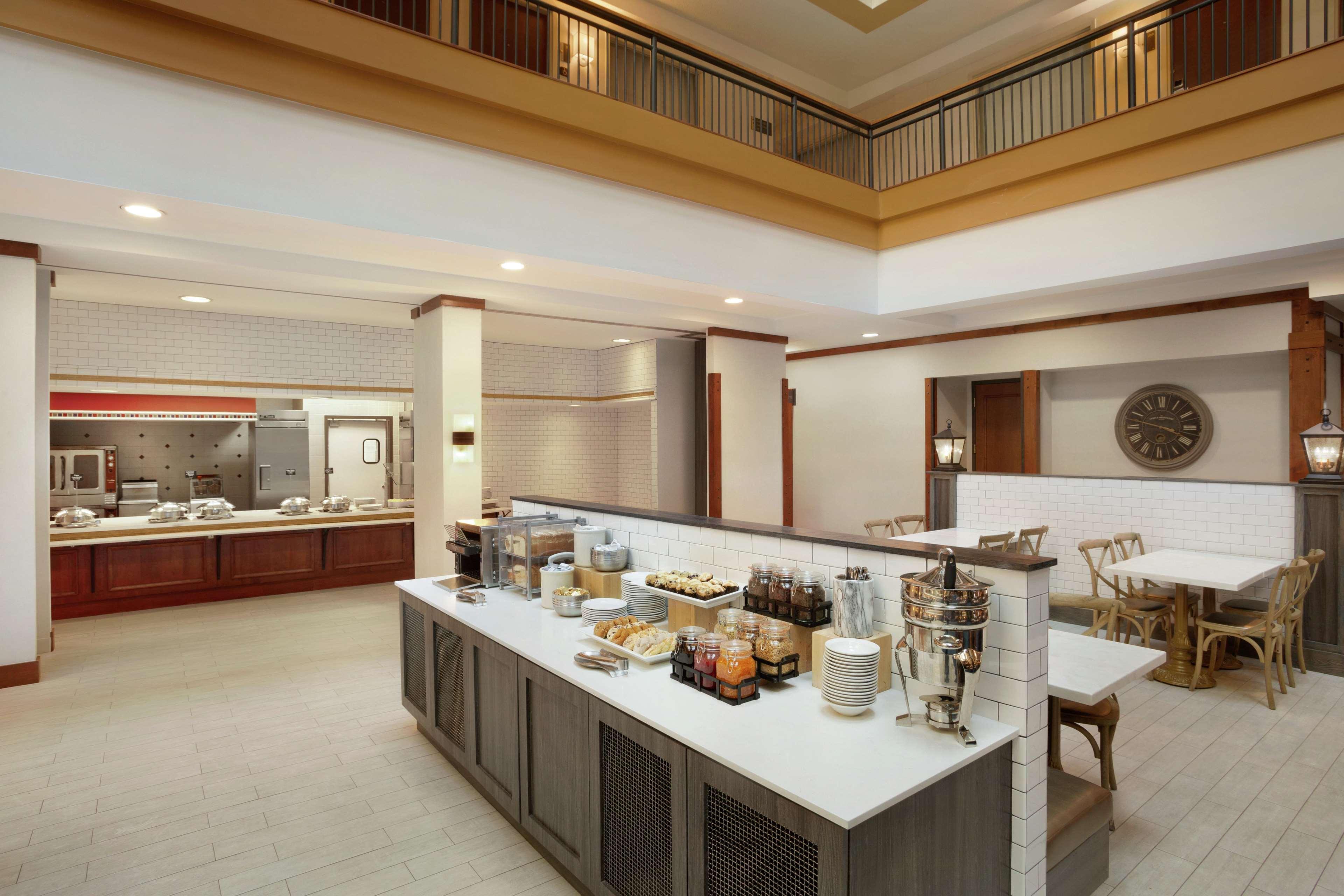Embassy Suites By Hilton Denver International Airport Εξωτερικό φωτογραφία