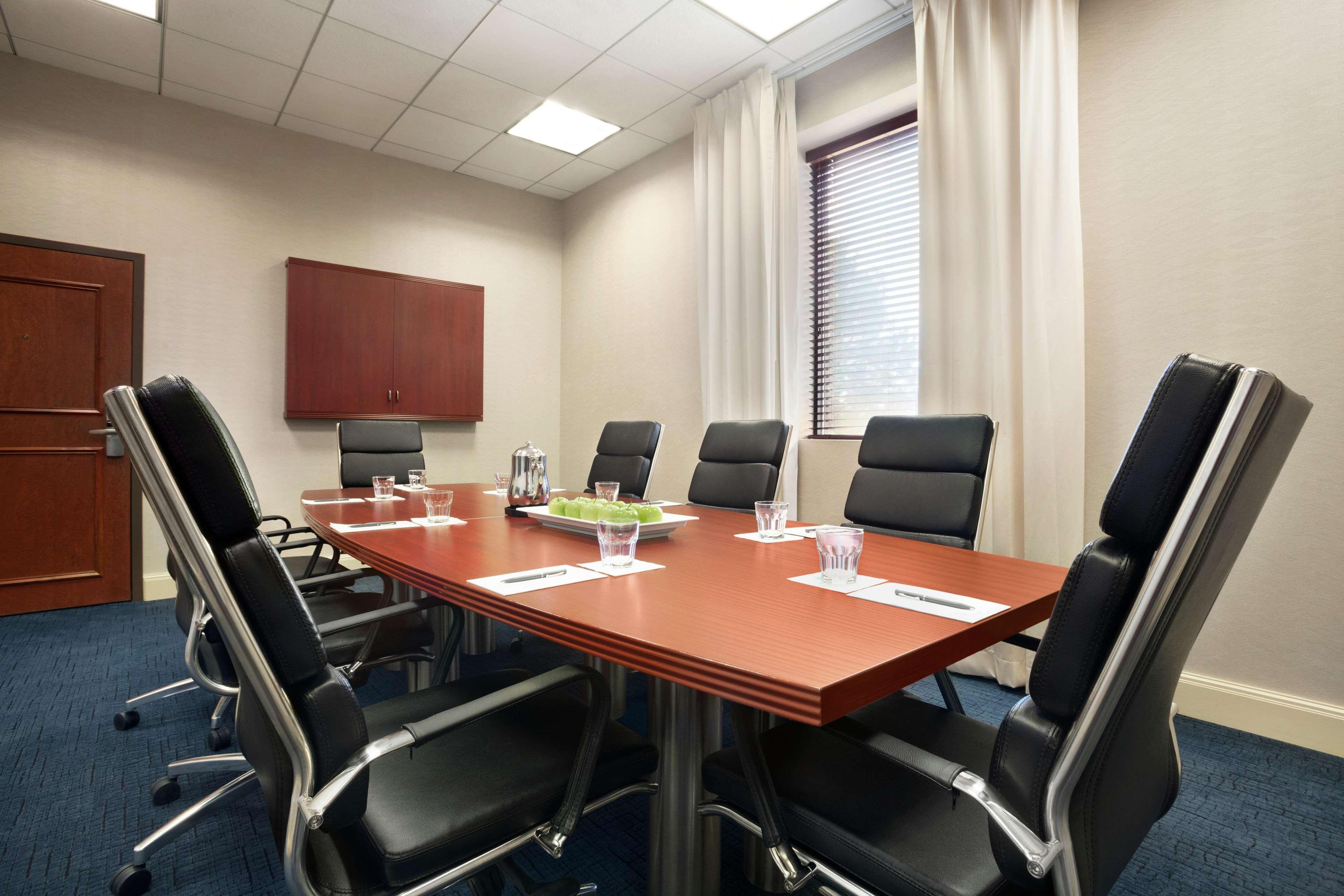 Embassy Suites By Hilton Denver International Airport Εξωτερικό φωτογραφία