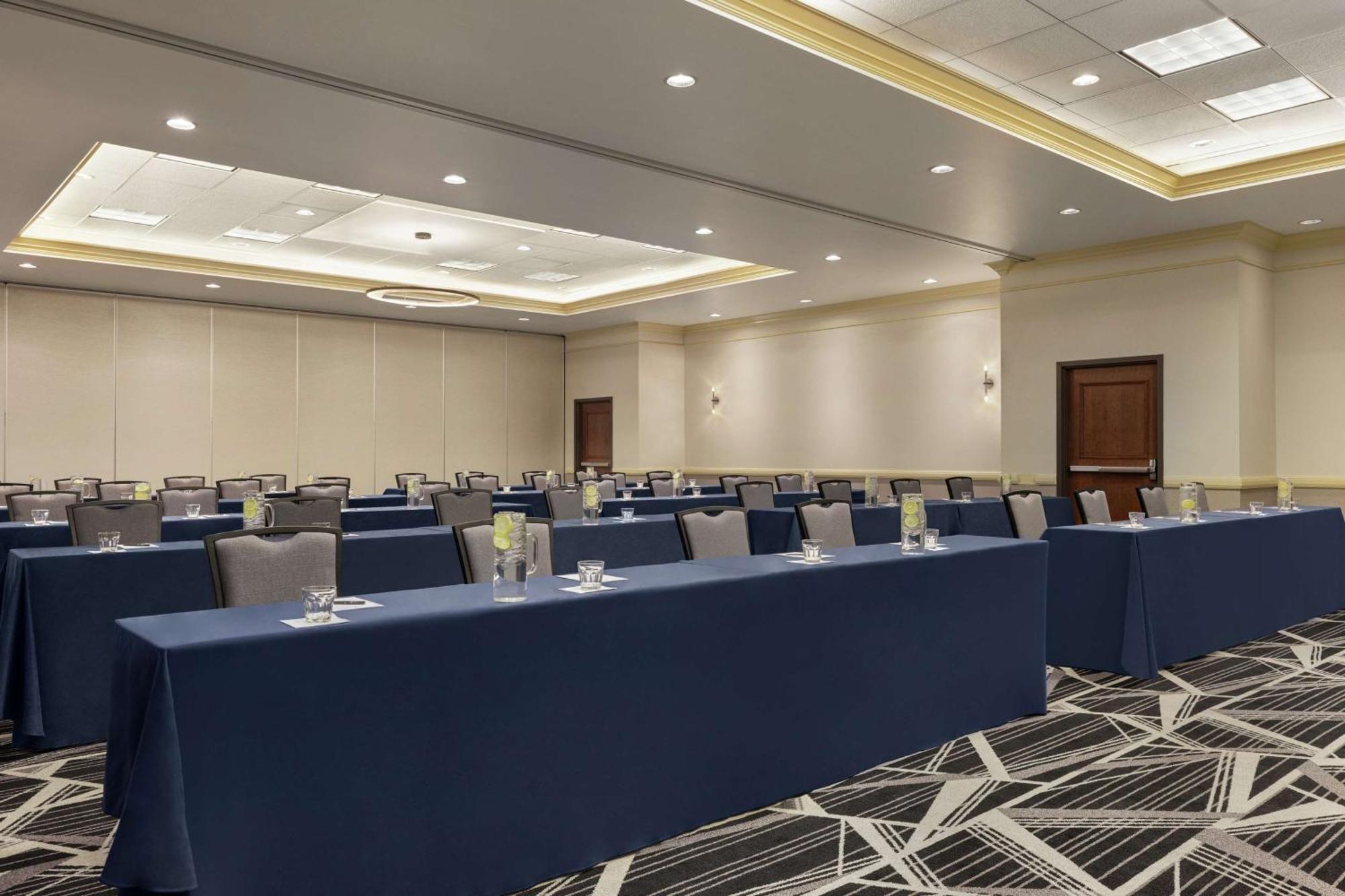 Embassy Suites By Hilton Denver International Airport Εξωτερικό φωτογραφία