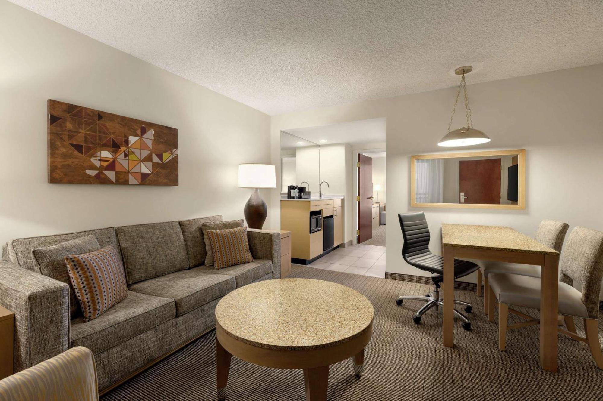 Embassy Suites By Hilton Denver International Airport Εξωτερικό φωτογραφία